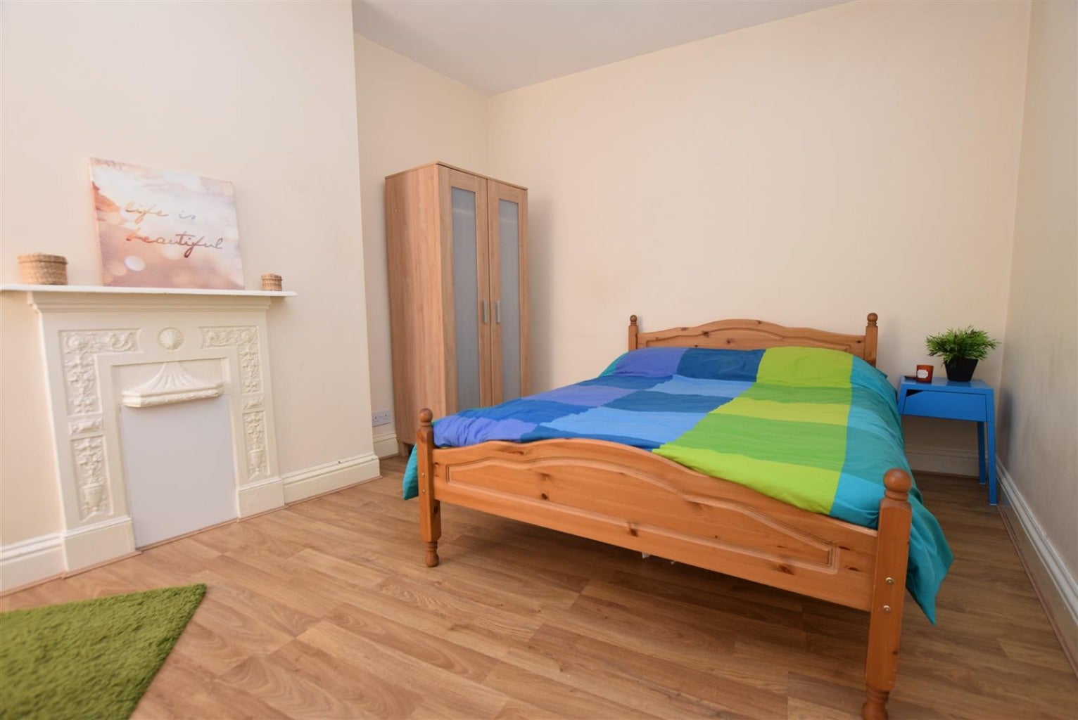 Room Mill Hill Lane in Derby