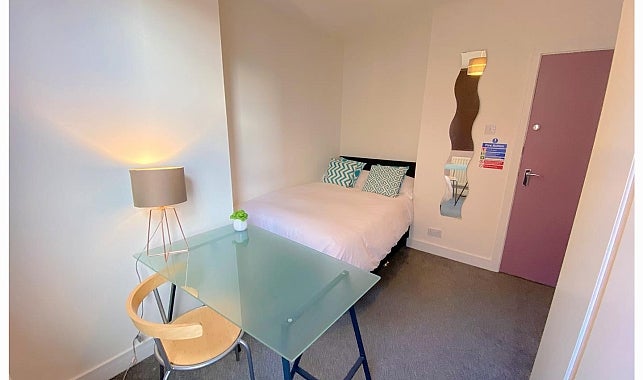 Flat Summerfield Street in Sheffield