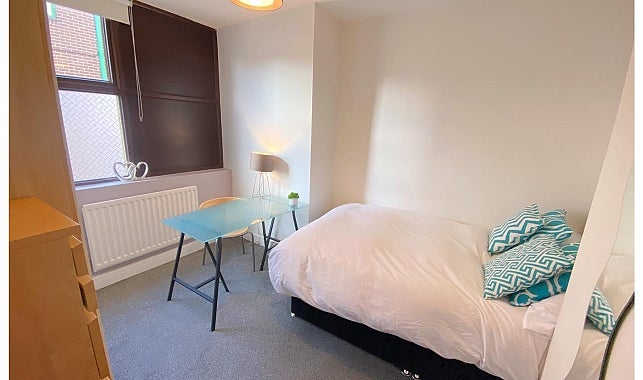 Flat Summerfield Street in Sheffield
