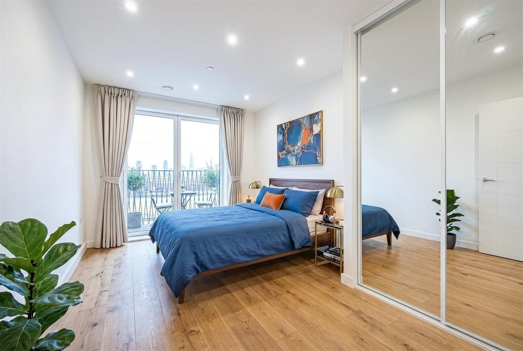 Flat Prospect Row in Greater London