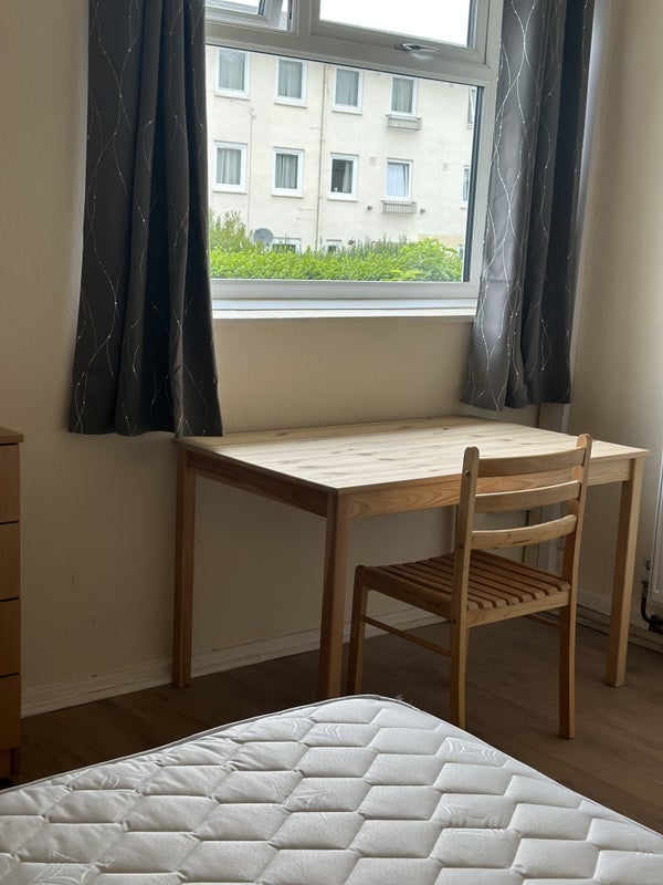 Flat Hazelwood Grove in City of Edinburgh