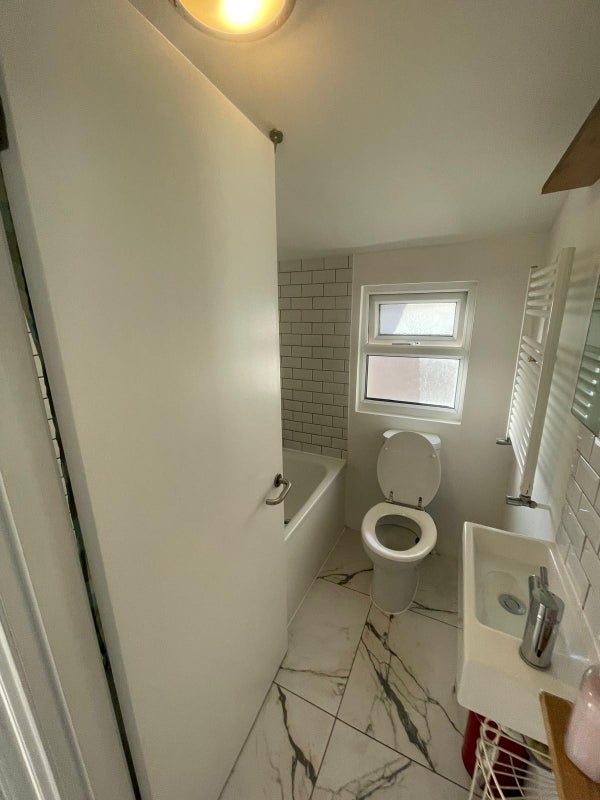 Room Amberley Road in Greater London