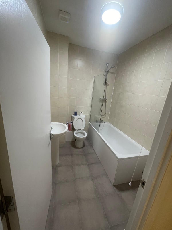 Room Amberley Road in Greater London