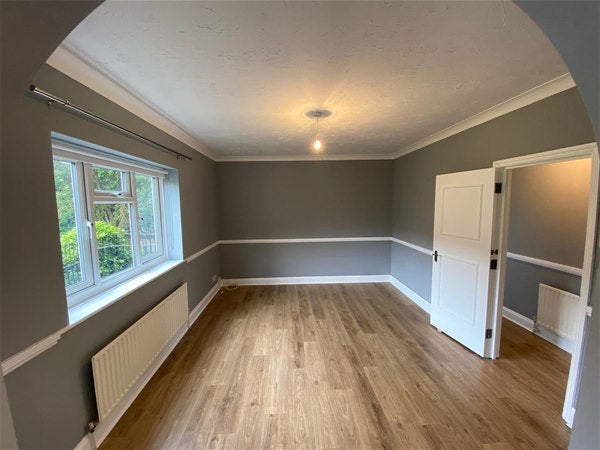 Flat Stonegrove in Greater London