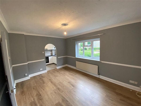 Flat Stonegrove in Greater London