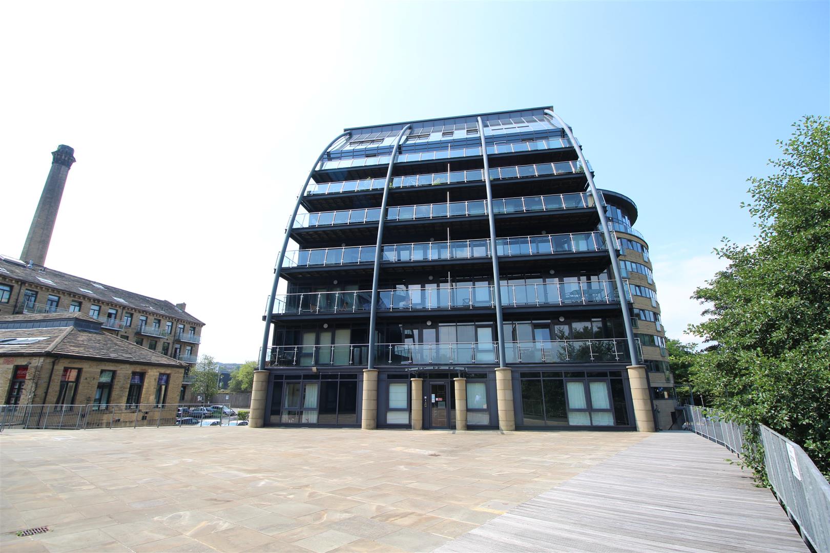 Flat Brighton Street in Bradford