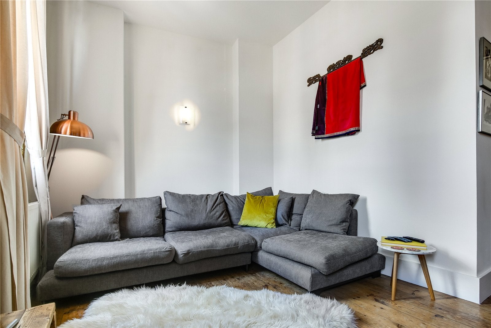 Flat North Tenter Street in Greater London