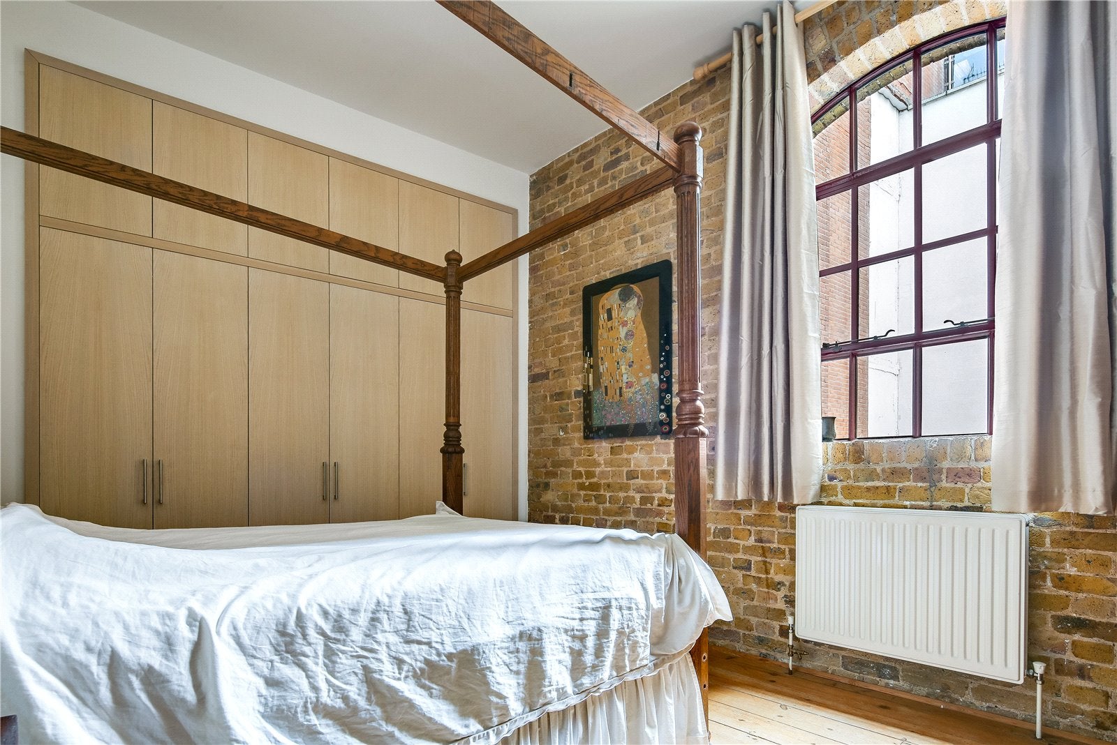 Flat North Tenter Street in Greater London