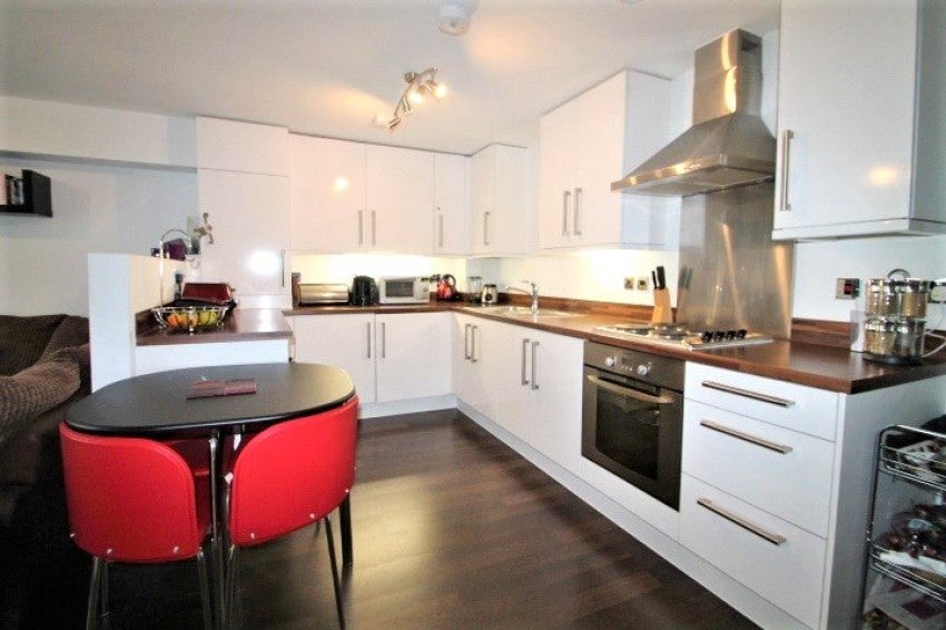 Flat Browells Lane in Greater London