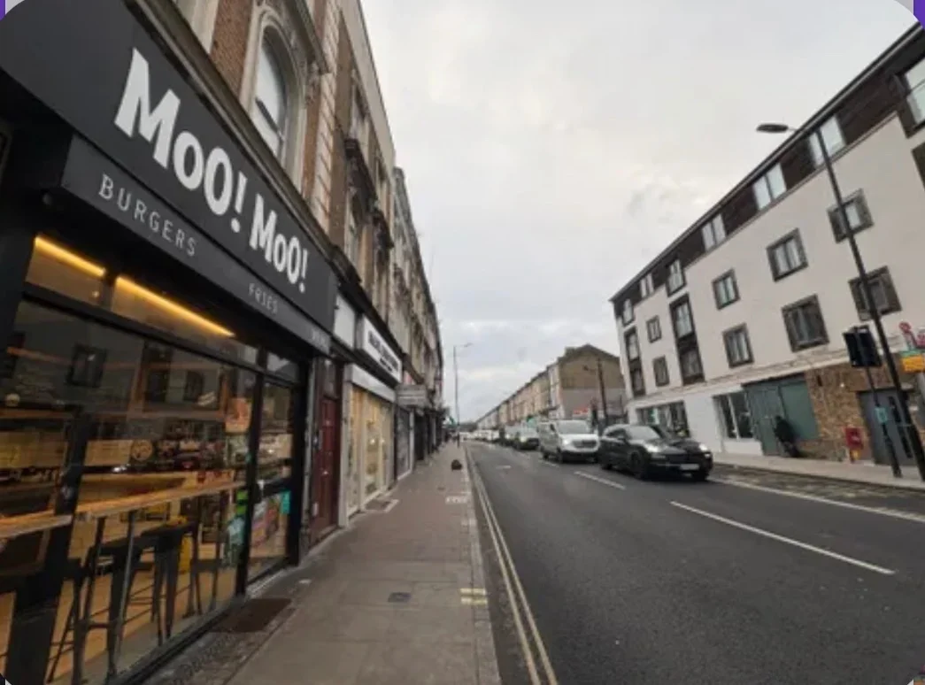 Flat Graham Road in Greater London