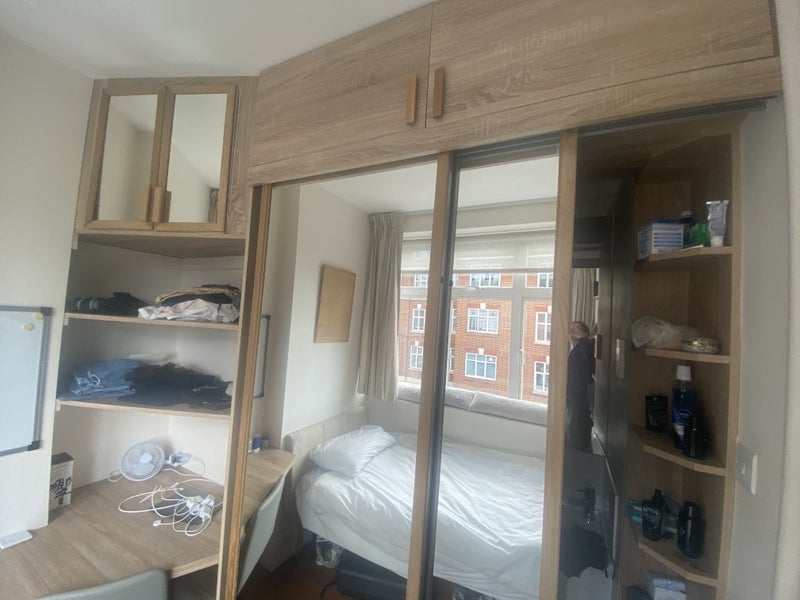 Room Haven Green in Greater London