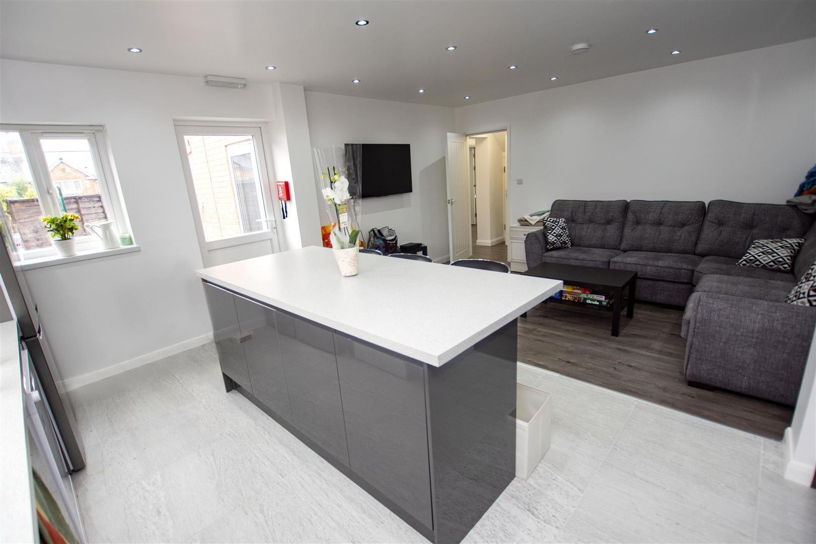 Flat Poole Crescent in Birmingham