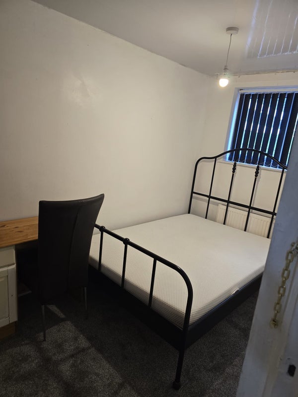 Room Eldon Street in Chadderton