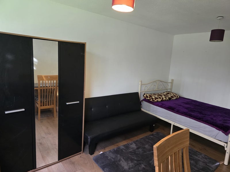 Room Eldon Street in Chadderton