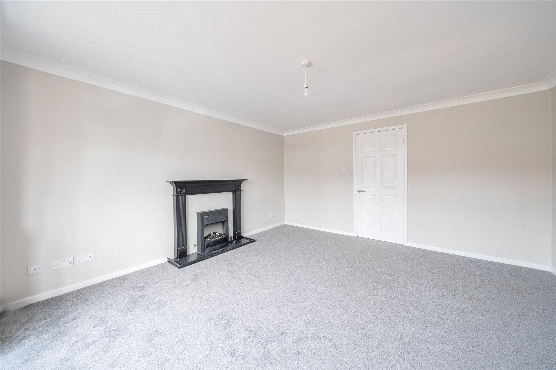 House Fieldhead Close in Worcester