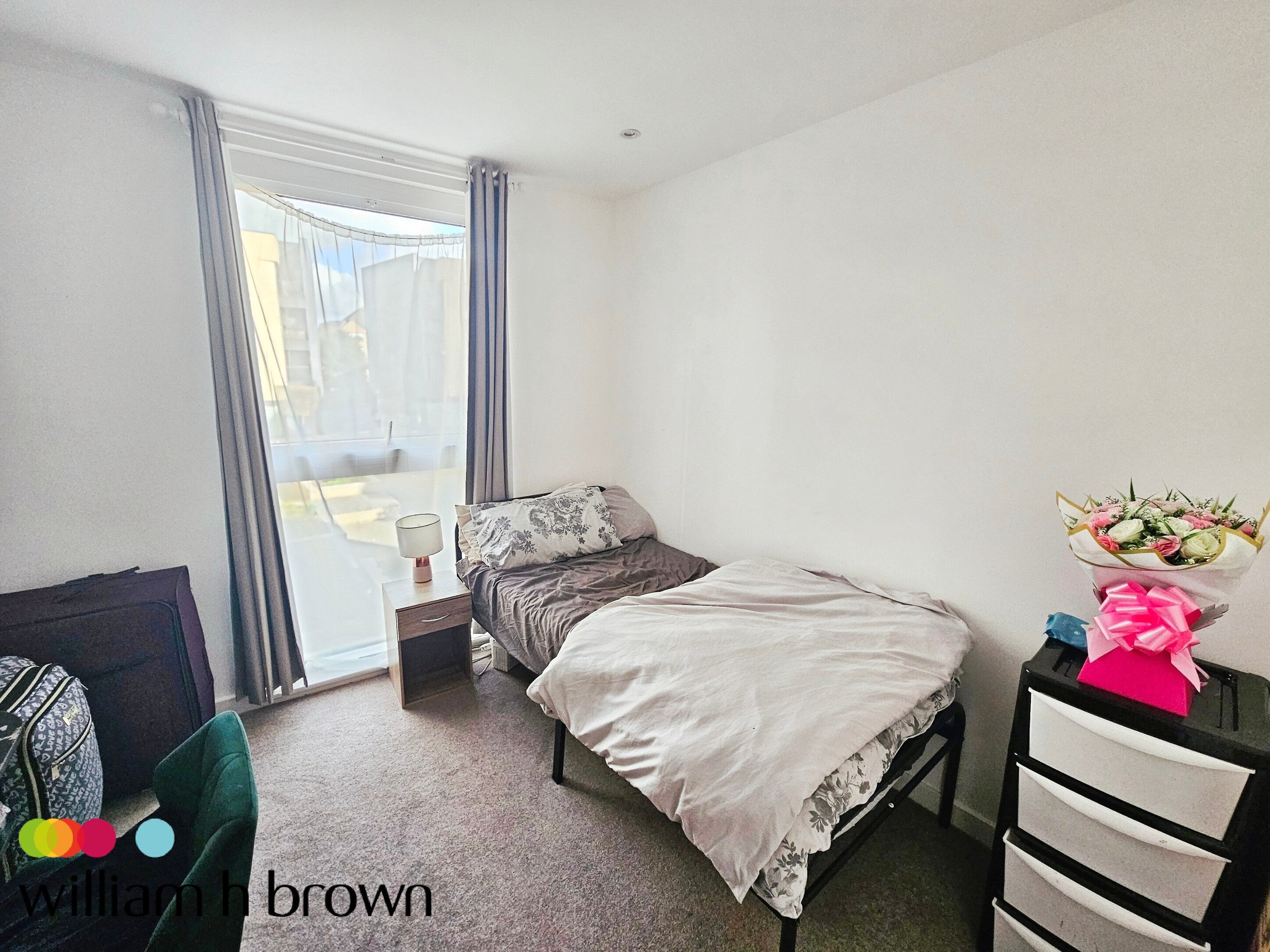 Flat Marconi Plaza in Chelmsford