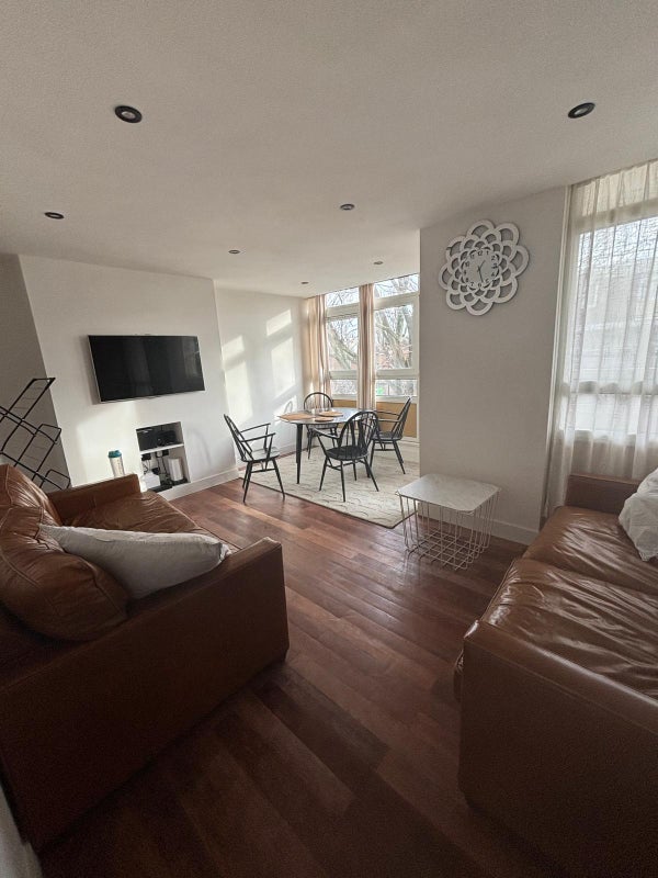 Flat Cephas Street in Greater London