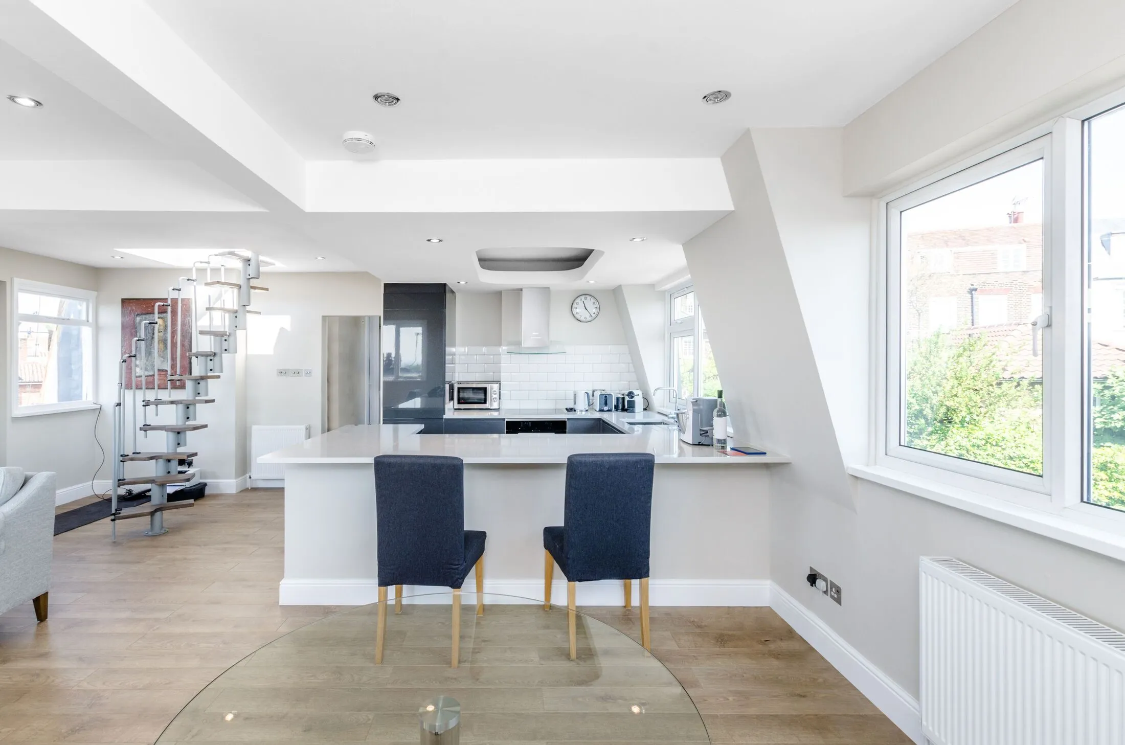 Flat Holly Hill in Greater London