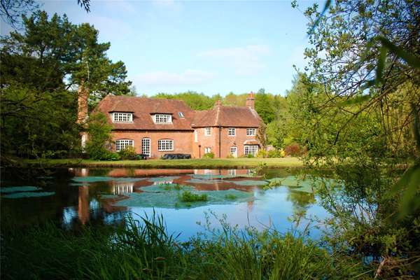 House Andwell Lane in Basingstoke and Deane