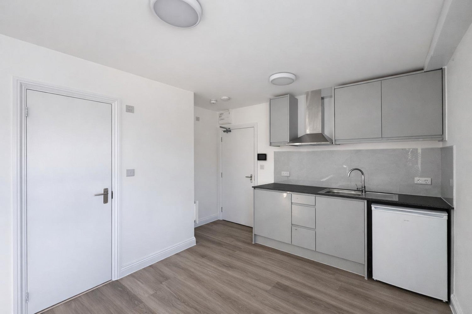 Flat Stag Lane in Greater London