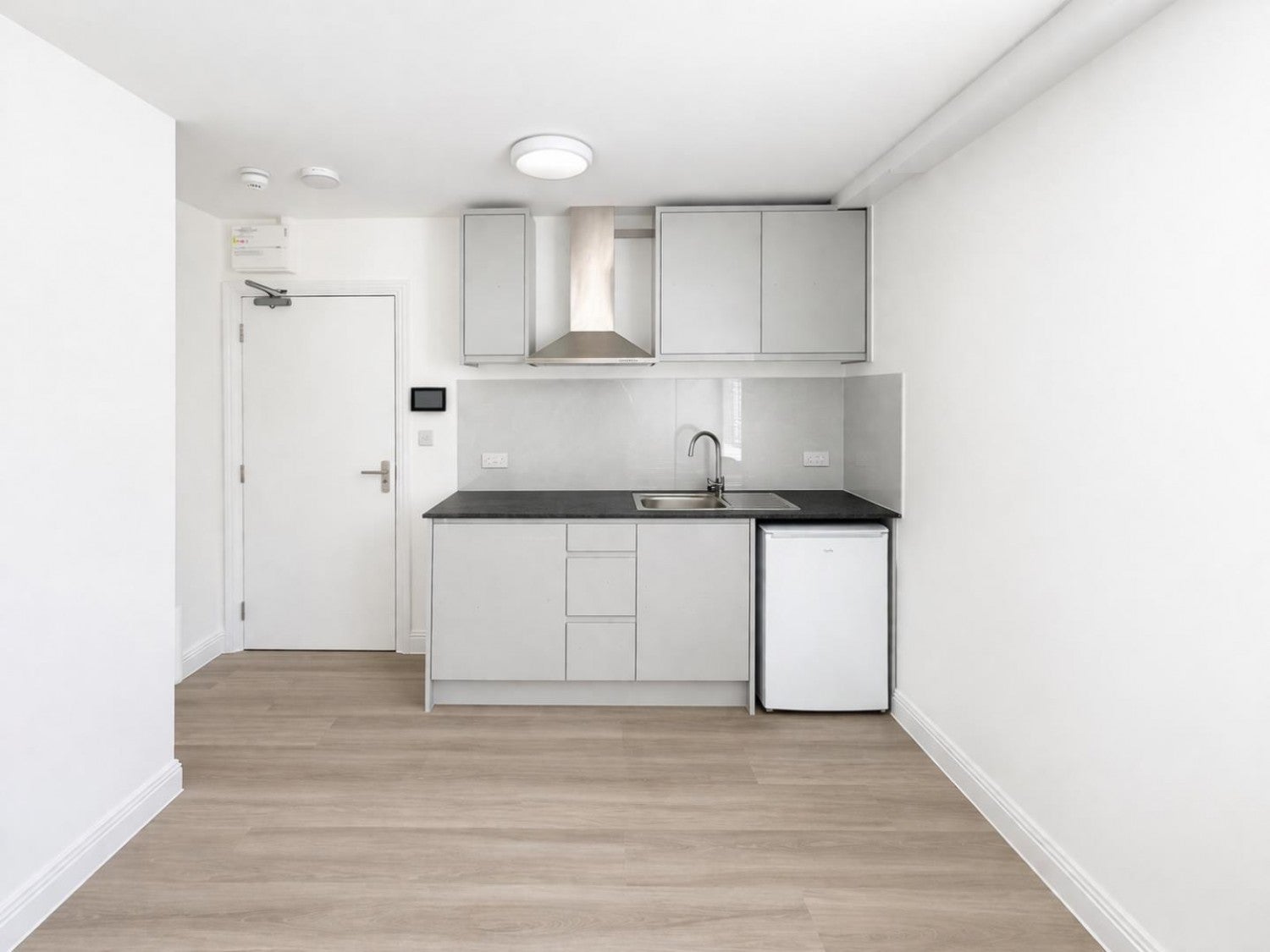 Flat Stag Lane in Greater London