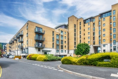 Flat Glaisher Street in Greater London