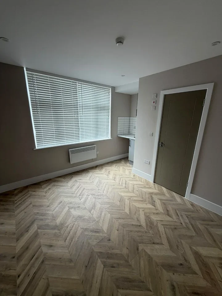 Room Amberwood Rise in Greater London