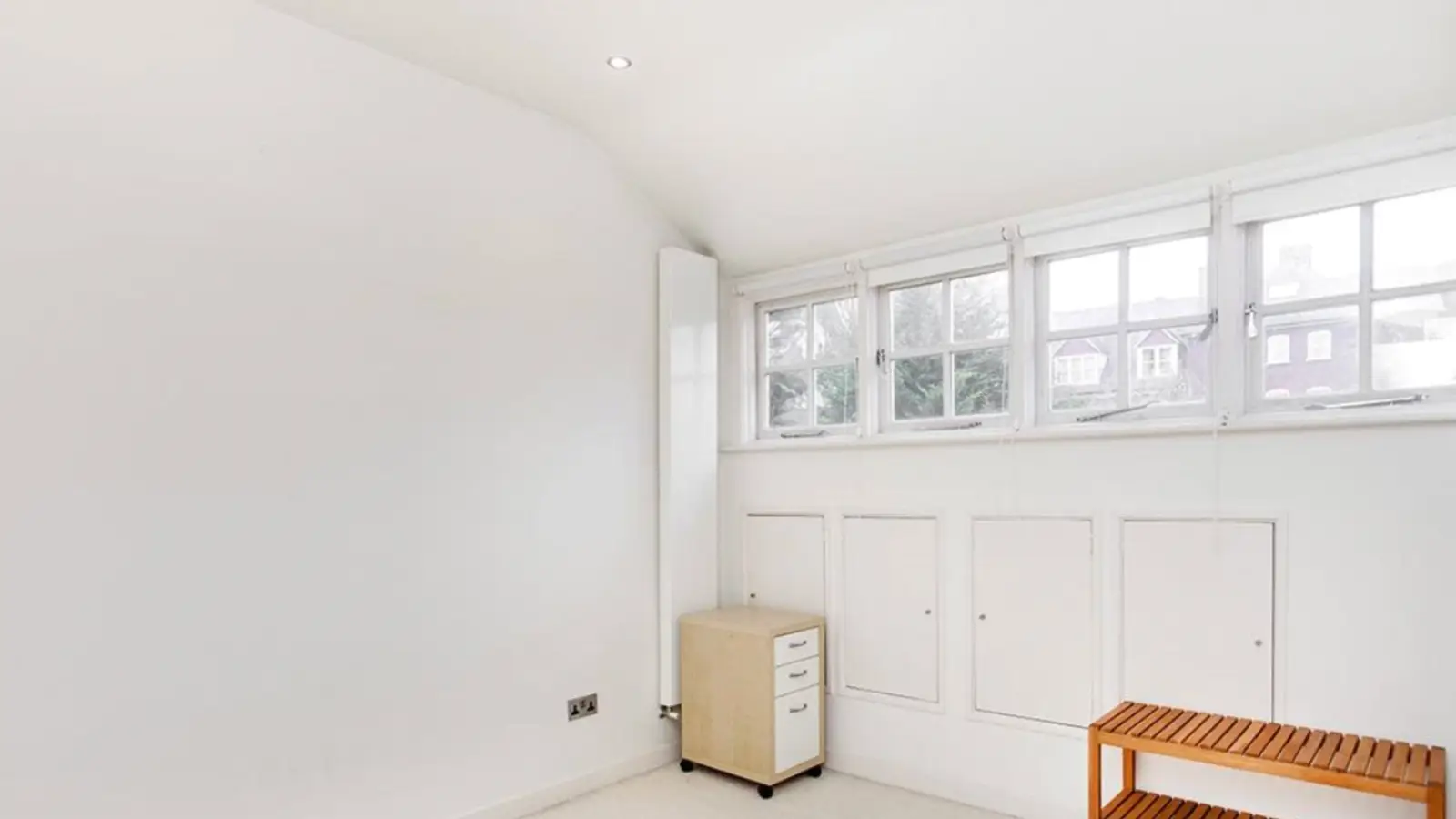 Flat Netherhall Gardens in Greater London