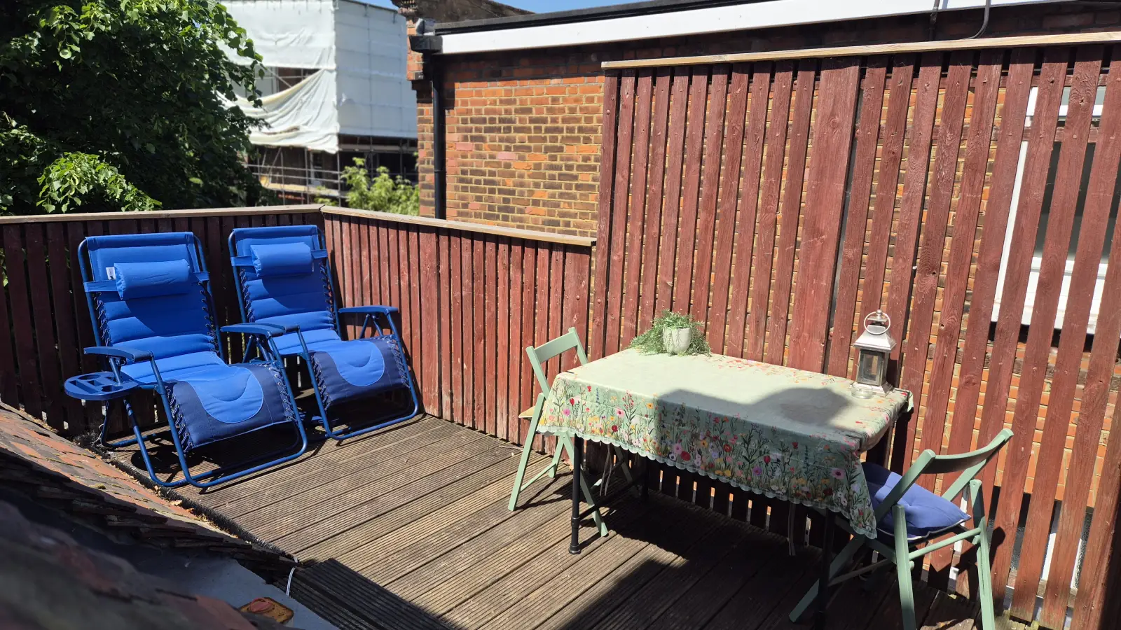 Flat Netherhall Gardens in Greater London