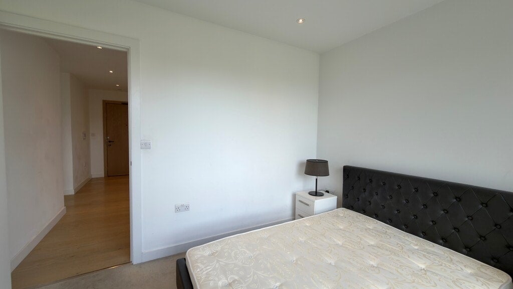 Flat Rodney Road in Greater London