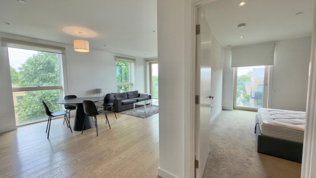 Flat Rodney Road in Greater London
