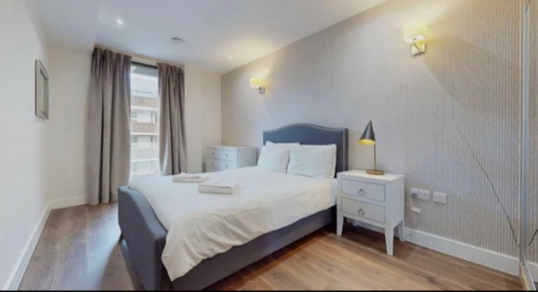 Flat Aldgate in City of London