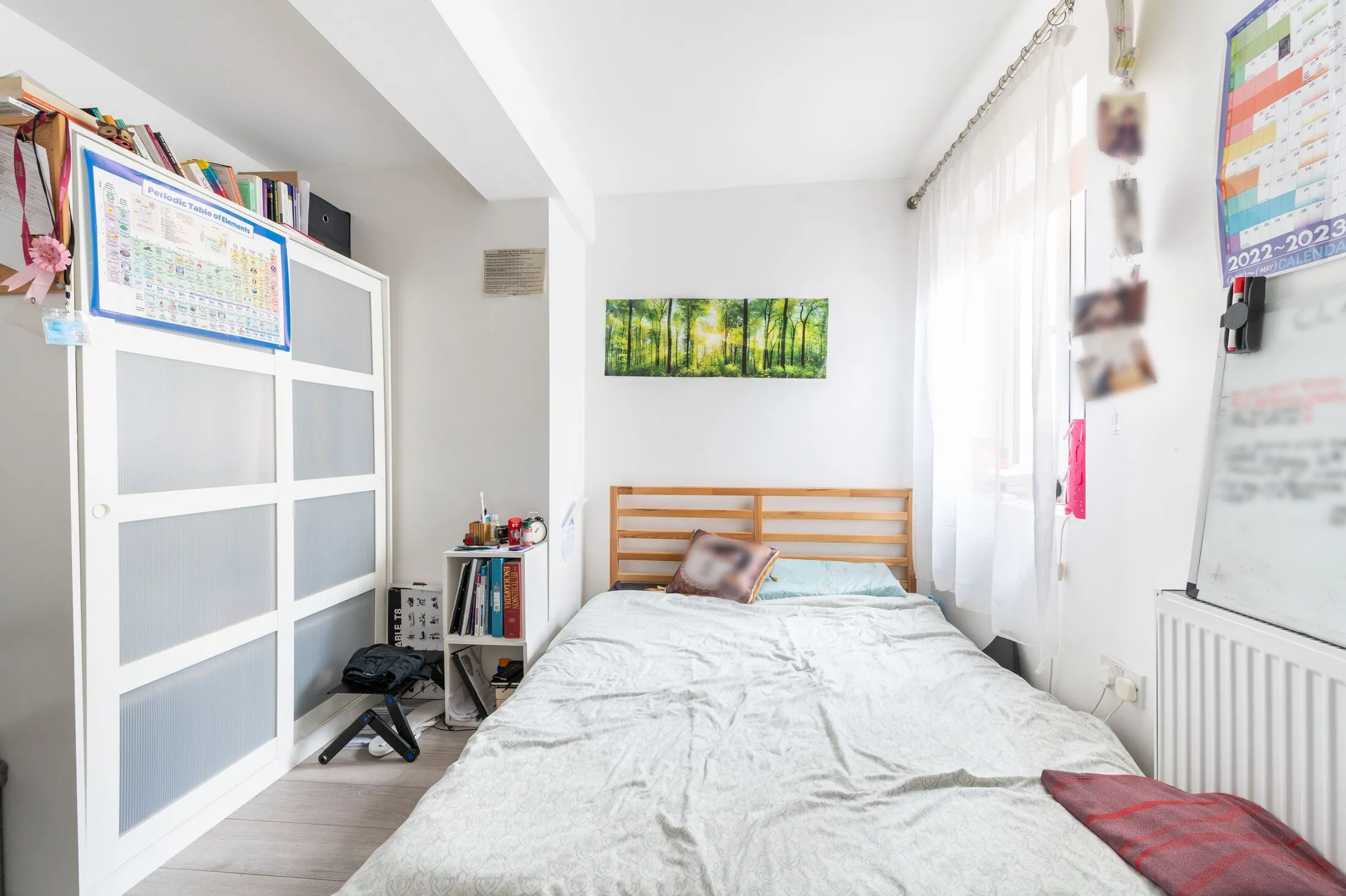 Flat Garratt Lane in Greater London