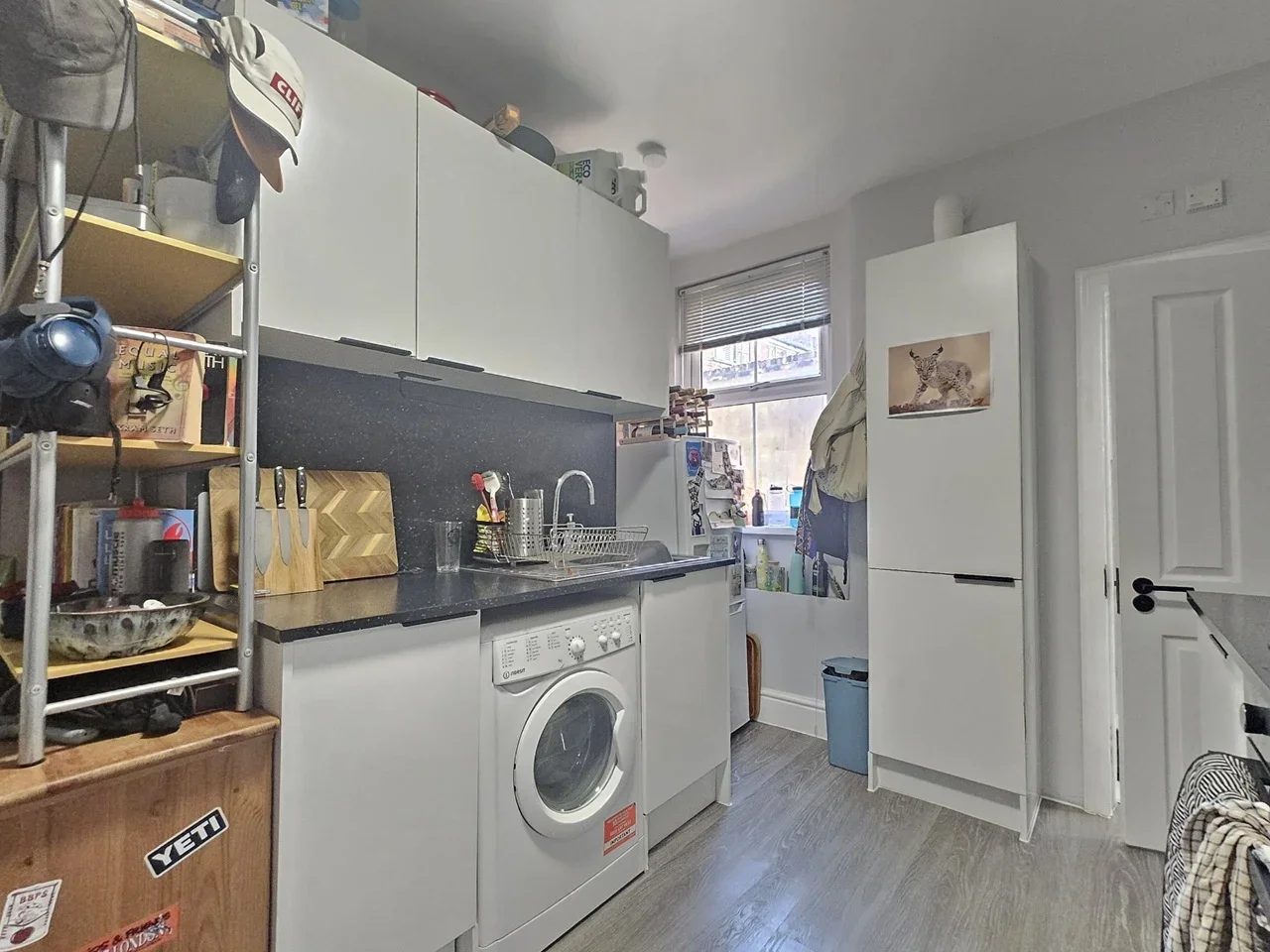 Flat Temple Street in Greater London