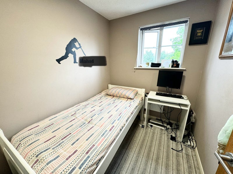 Room Wheatfield Drive in Bristol