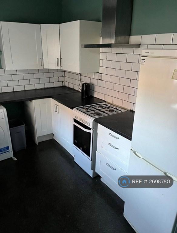 Flat Ancrum Street in Newcastle upon Tyne