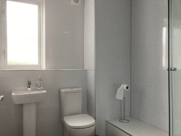 Flat Hazelwood Grove in City of Edinburgh