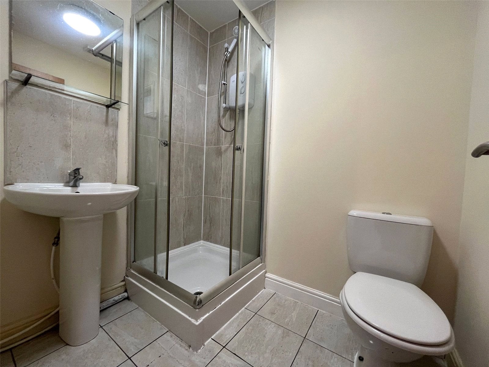 Flat Wilbraham Road in Manchester