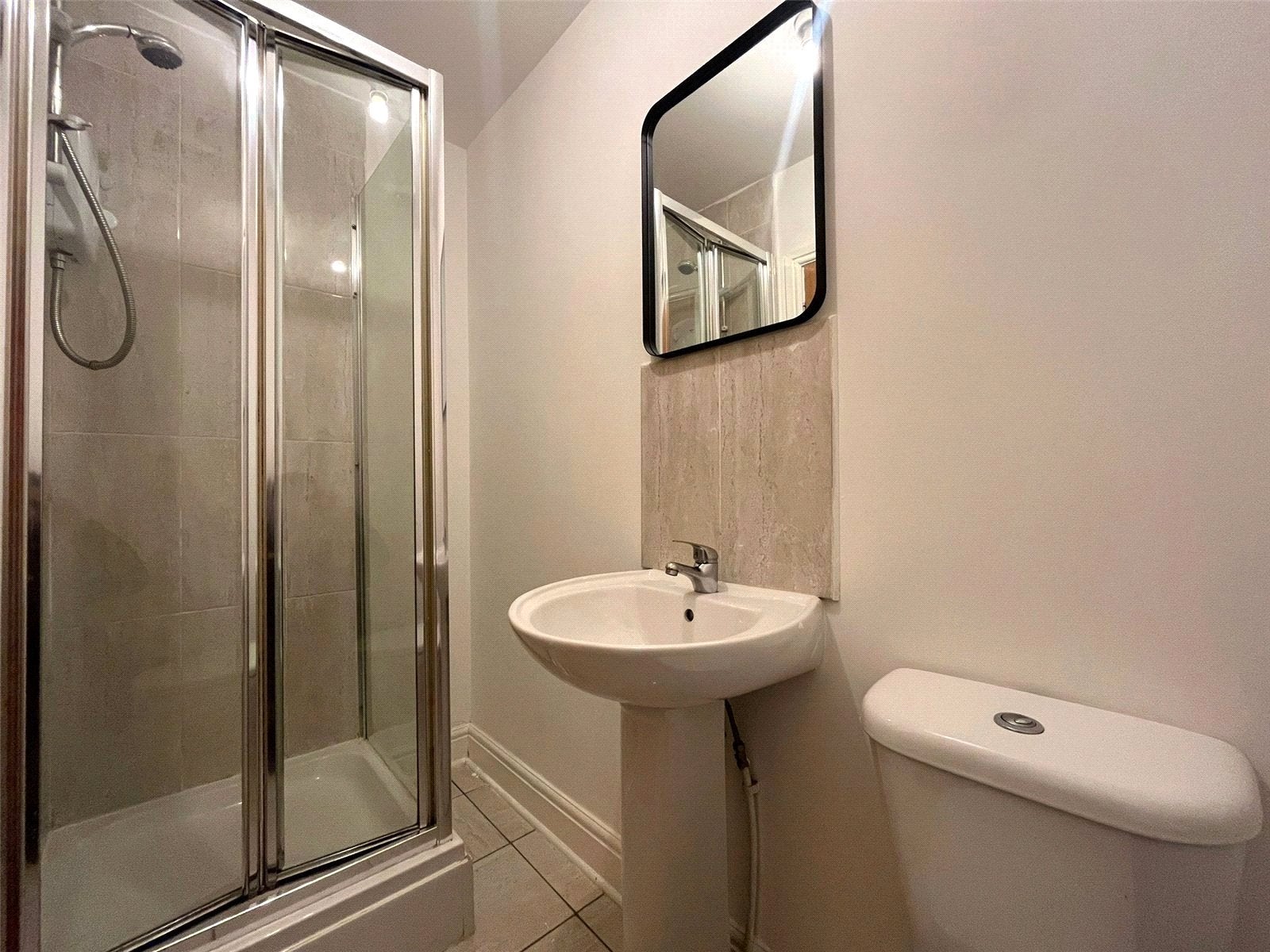 Flat Wilbraham Road in Manchester