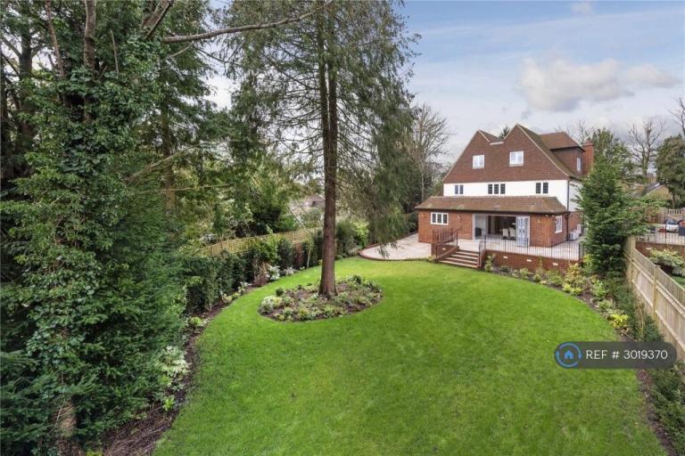House Deans Lane in Reigate and Banstead