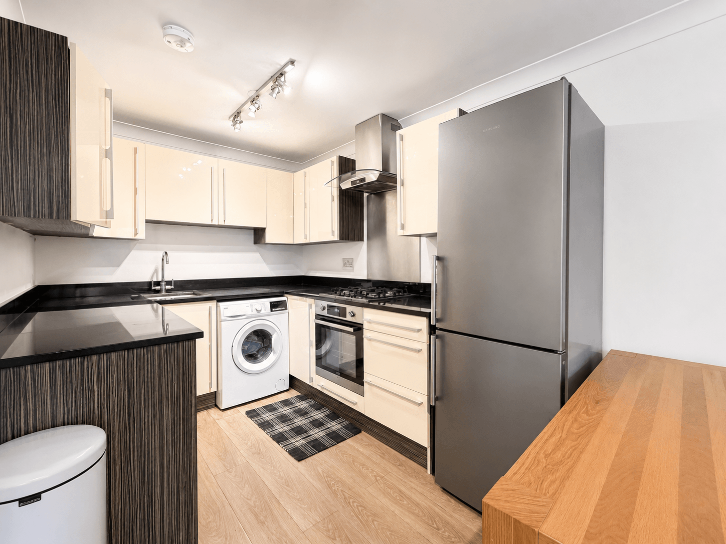 Flat Clarence Road in Greater London