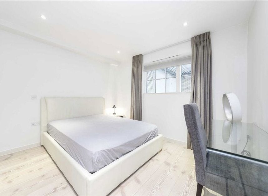 Flat Marshall Street in City of Westminster