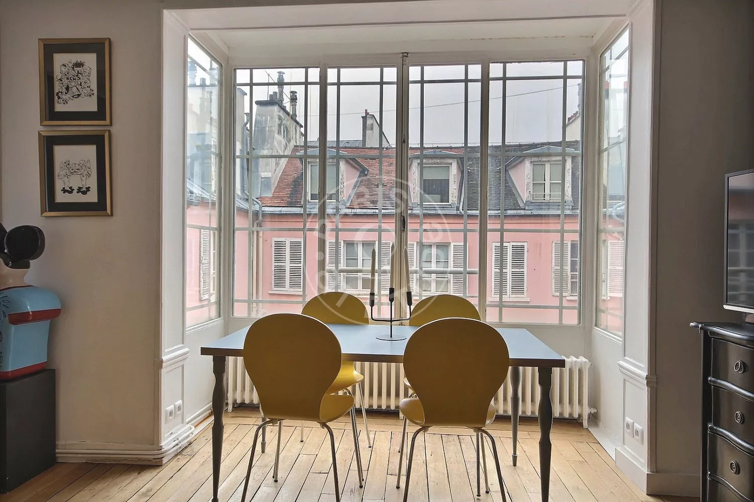 Appartement Rue de Verneuil à Paris