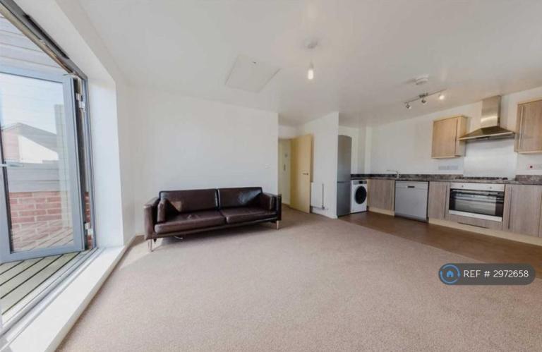Flat Countess Way in Milton Keynes