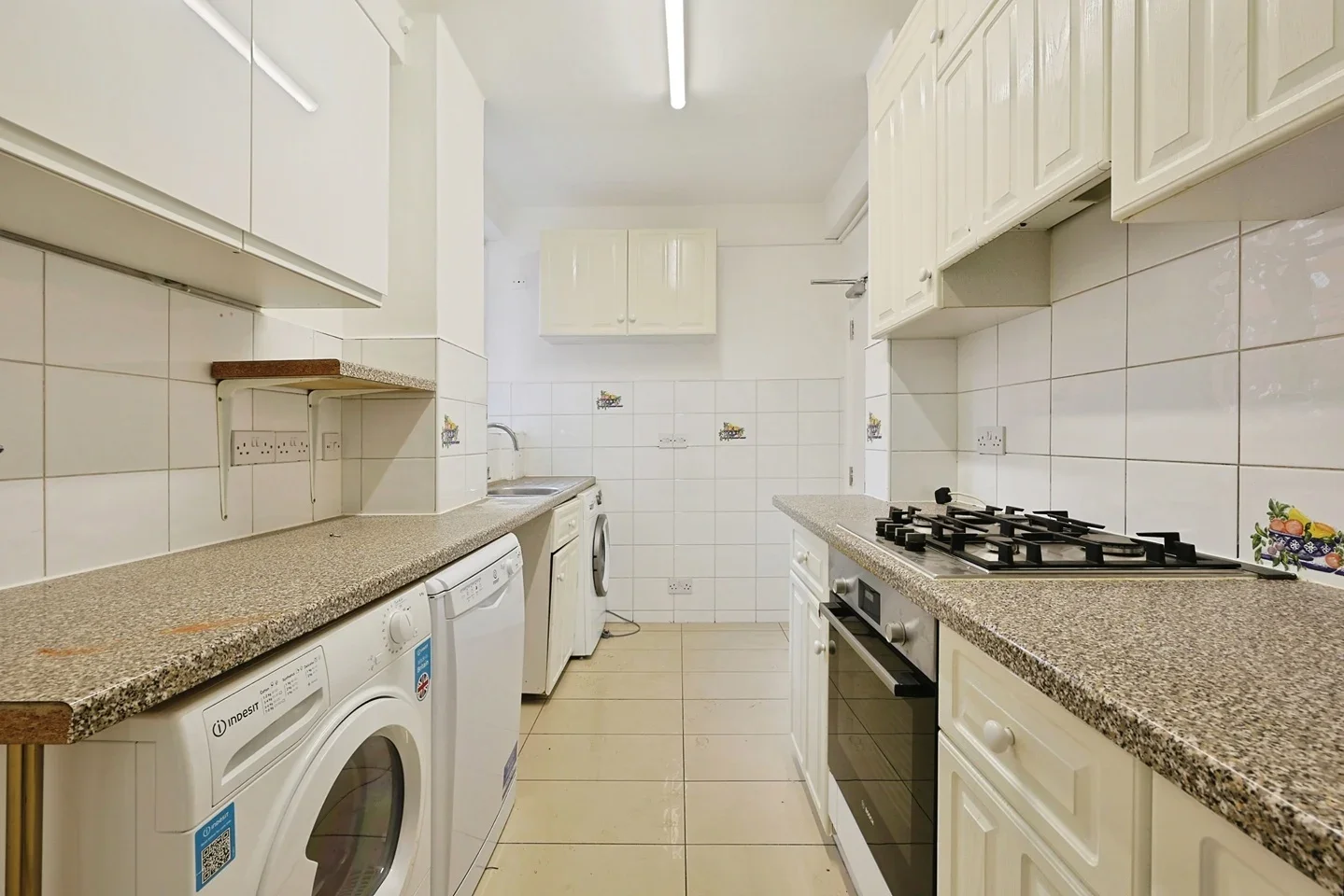 Flat Hammersmith Road in Greater London