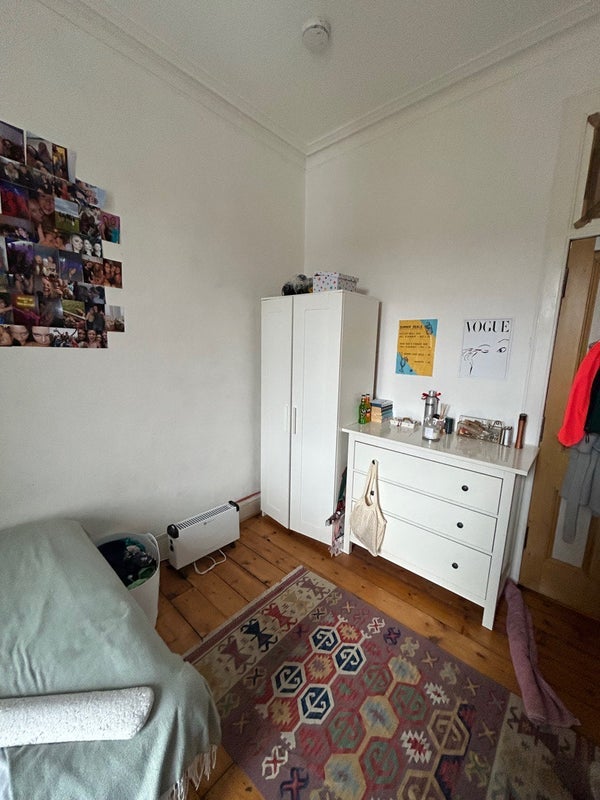Room Byres Road in Glasgow