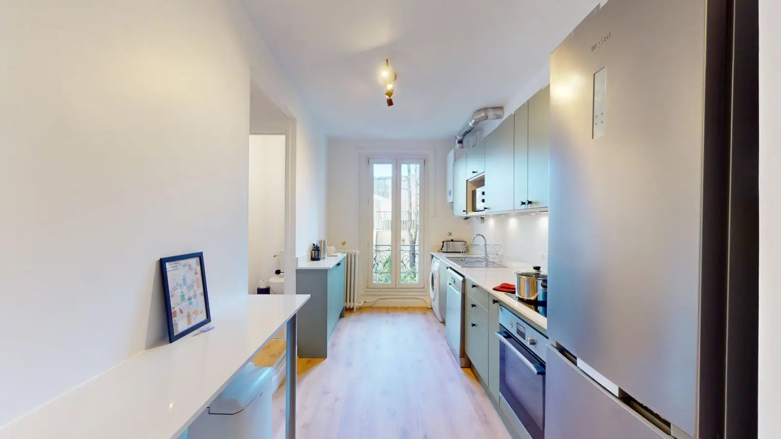 Room Rue de Crimée in Paris