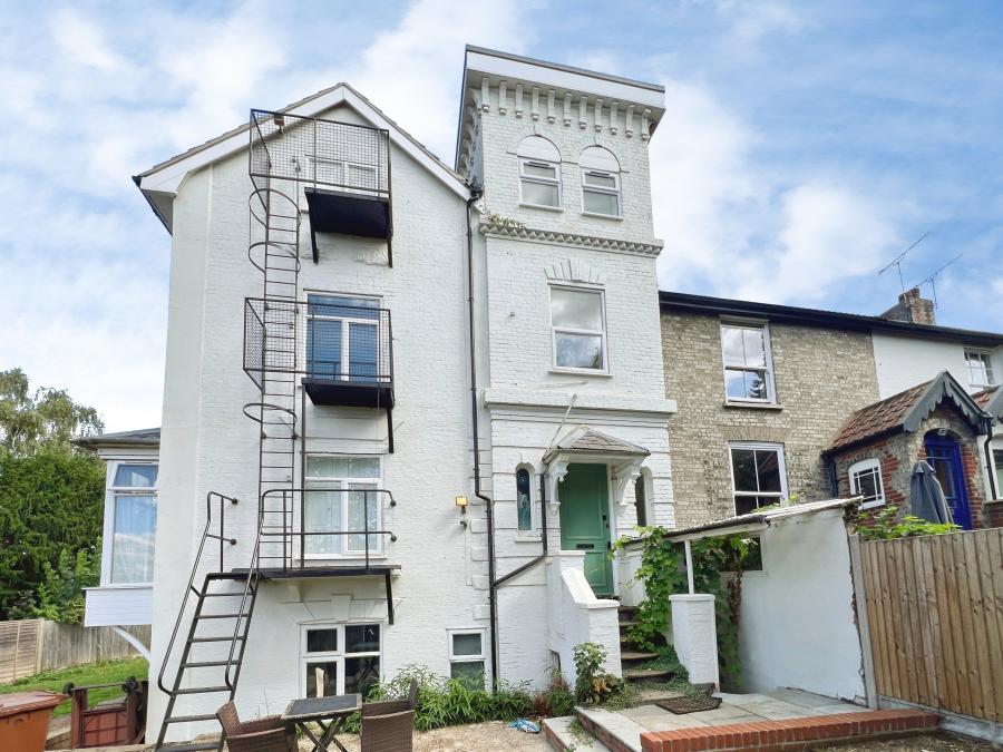 Flat Arthur's Terrace in Ipswich