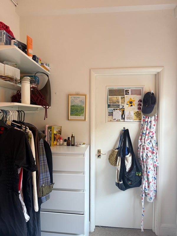 Room Becklow Road in Greater London