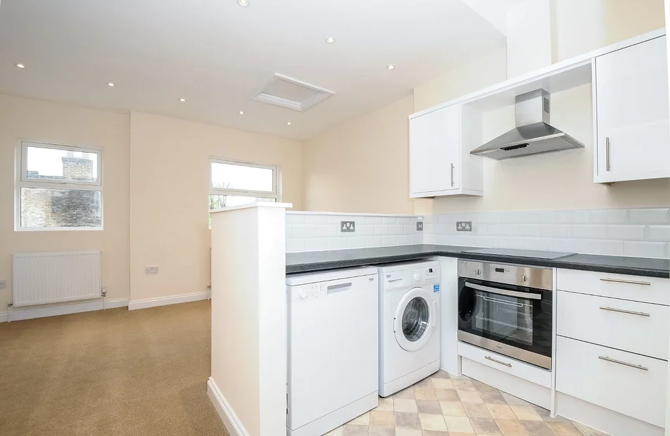 Flat Elmworth Grove in Greater London